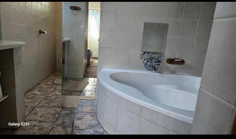 3 Bedroom Property for Sale in Mountain View Eastern Cape